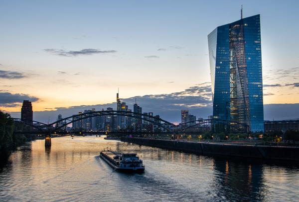 central banks drop-in image