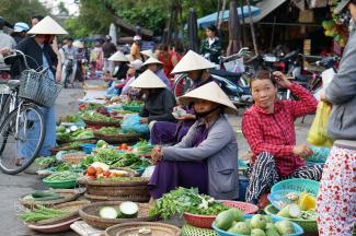 busy Vietnamese market