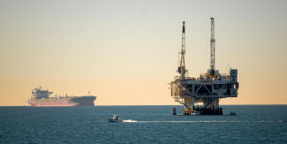 Commodities - Oil Rig