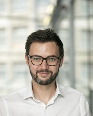 Staff Headshot - Jason Tuvey